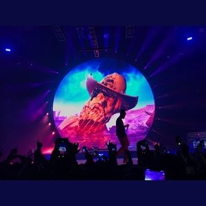 Meet your Posher, Alex